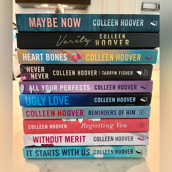 Colleen Hoover books - Picture 1 of 1